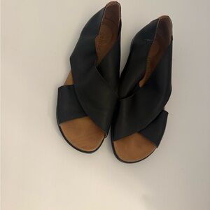 Kenneth Cole Black Crisscross Sandals